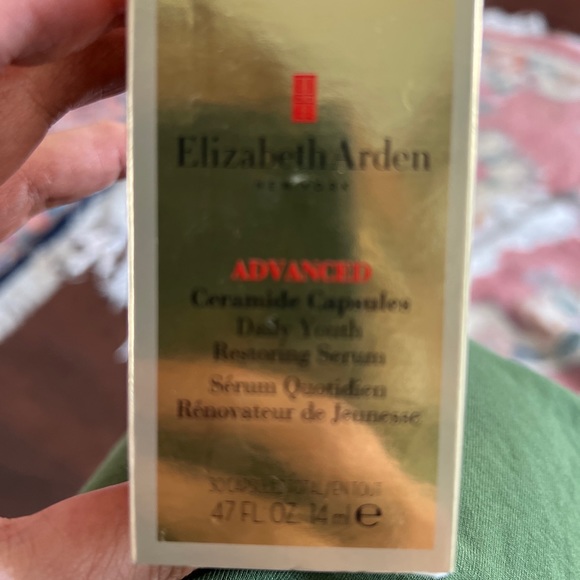 Elizabeth Arden Advanced Ceramide Capsules! - Picture 2 of 4